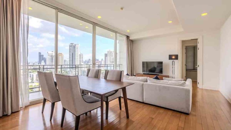 ขายคอนโดที่ รอยซ์ ไพรเวท เรสซิเดนซ์ (ROYCE Private Residences) 112 ตร.ม. 2 ห้องนอน 2 ห้องน้ำ ฿22,800,000 รูปที่ 1
