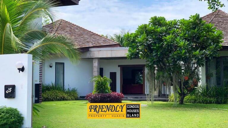 ขายรีสอร์ทที่ท่ายางติดทะเลพร้อมสระว่ายน้ำ 430 ตร.ม. 1 ชั้น 4 ห้องนอน 4 ห้องน้ำ ฿34,000,000 รูปที่ 1