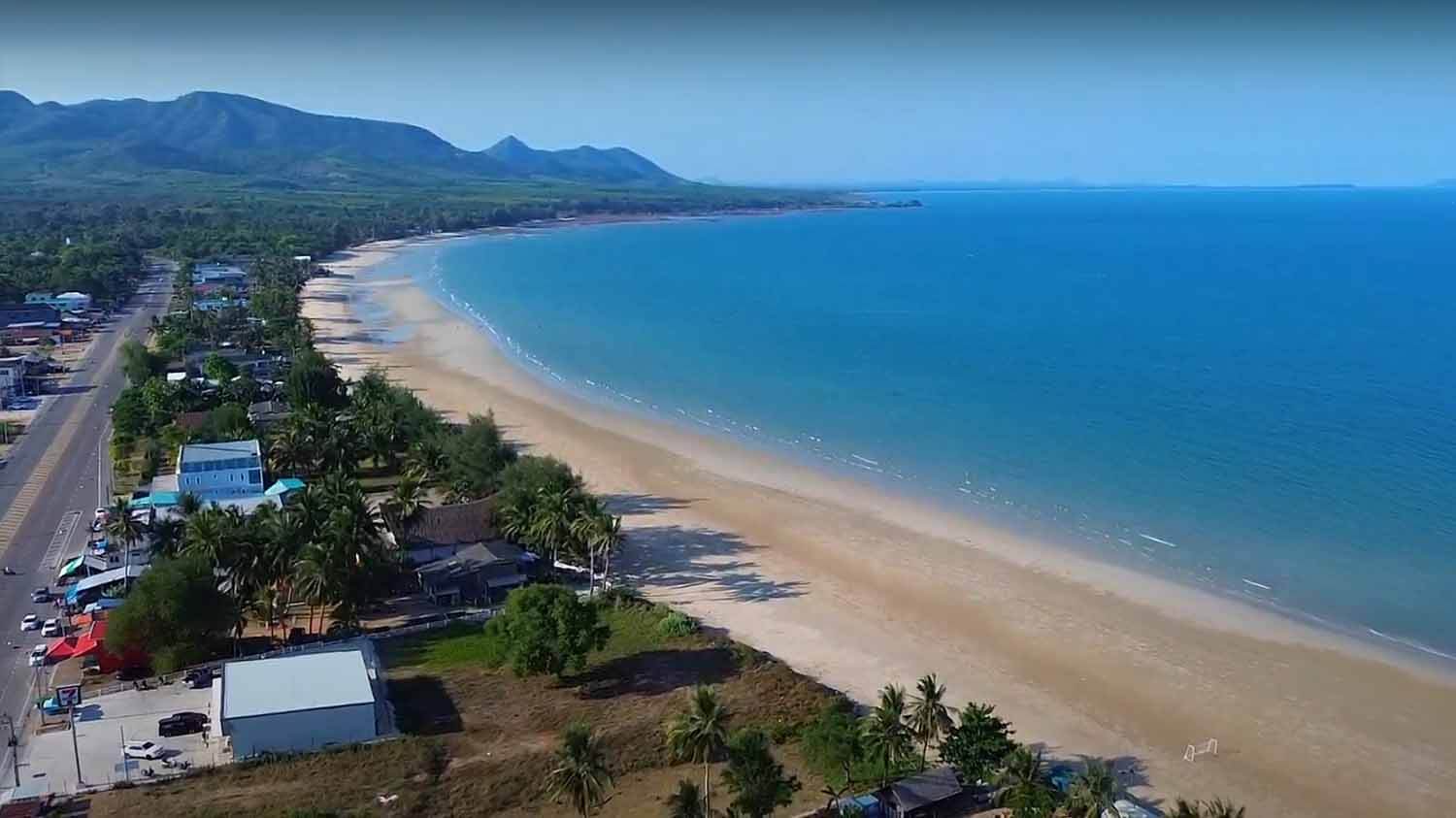 หาดสะพลี